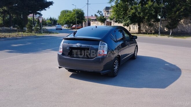 Toyota Prius-4