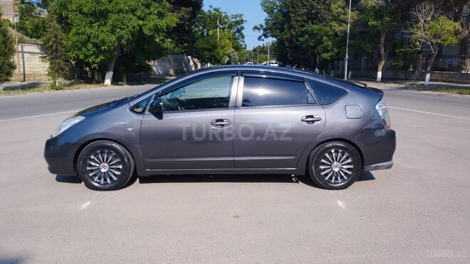Toyota Prius-13