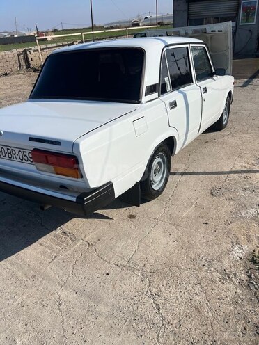 LADA (VAZ) 2107-2