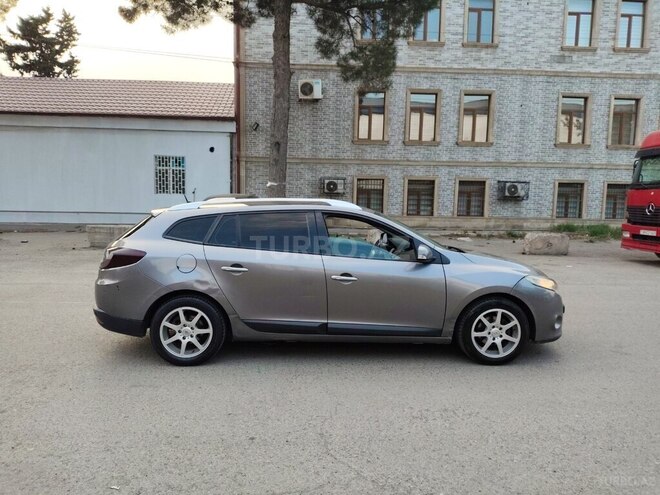 Renault Megane-8