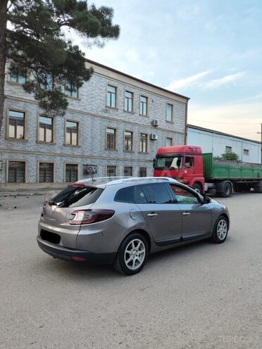 Renault Megane-11