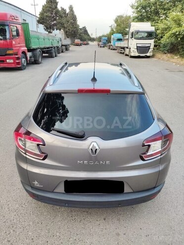 Renault Megane-12