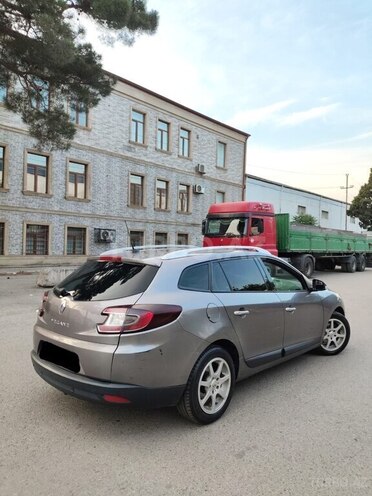 Renault Megane-14
