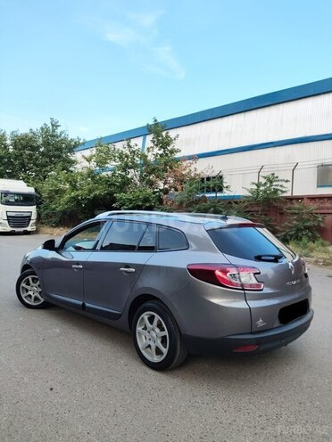 Renault Megane-13