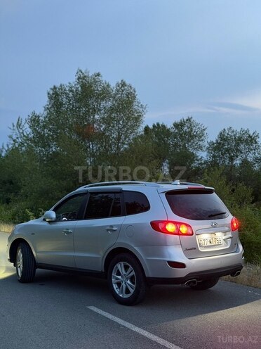 Hyundai Santa Fe-5