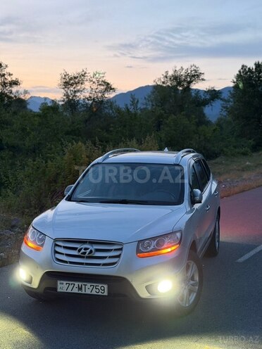 Hyundai Santa Fe-6