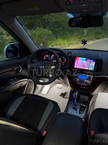 Hyundai Santa Fe-11