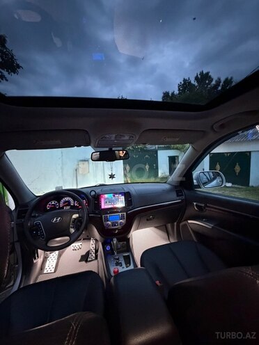 Hyundai Santa Fe-15