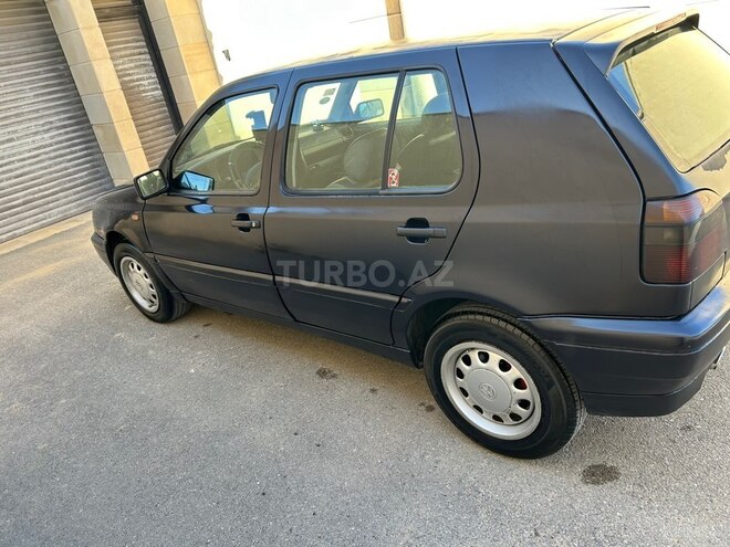 Volkswagen Golf-4