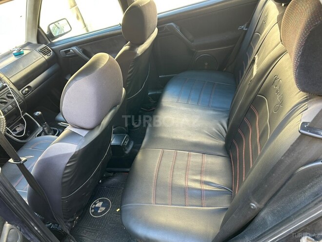 Volkswagen Golf-5