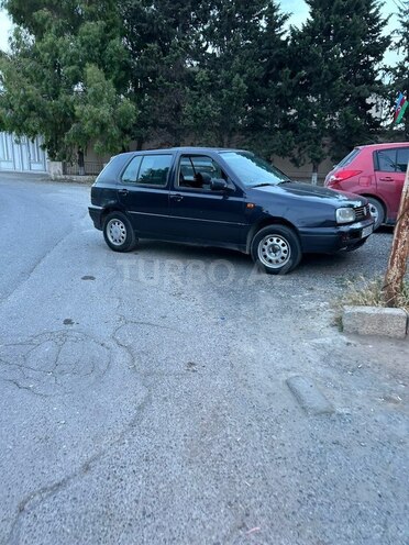 Volkswagen Golf-3