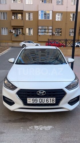 Hyundai Accent-1