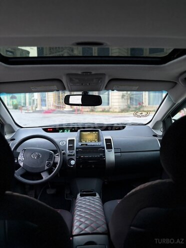 Toyota Prius-7