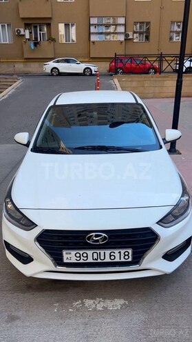 Hyundai Accent-10