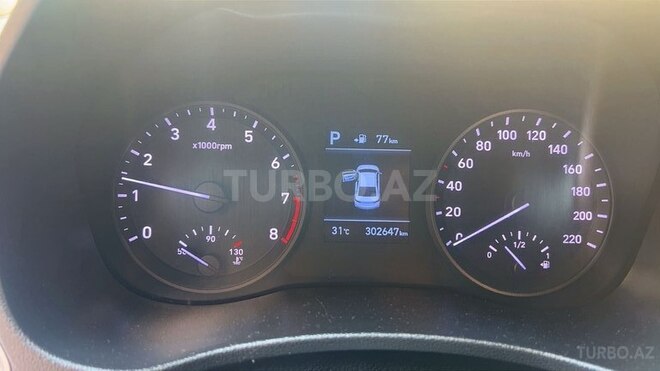 Hyundai Accent-5