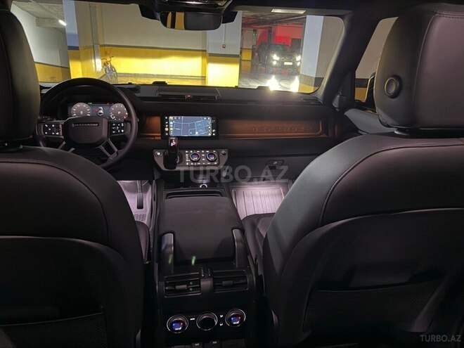 Land Rover Defender-8