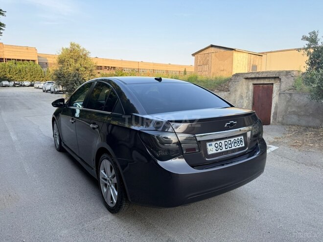Chevrolet Cruze-4