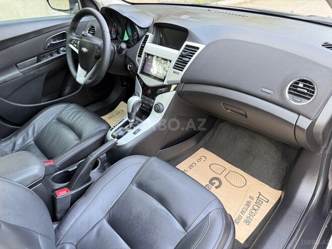 Chevrolet Cruze-9