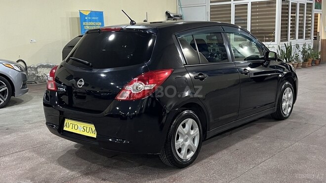 Nissan Tiida-10