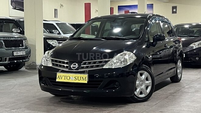 Nissan Tiida-6
