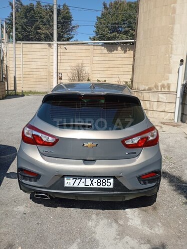 Chevrolet Cruze-11