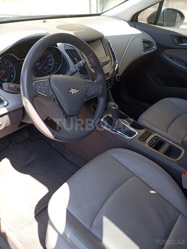 Chevrolet Cruze-18