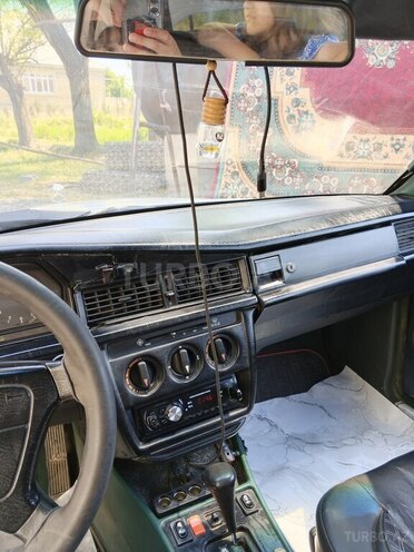 Mercedes 190-4