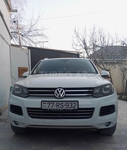 Volkswagen Touareg-1