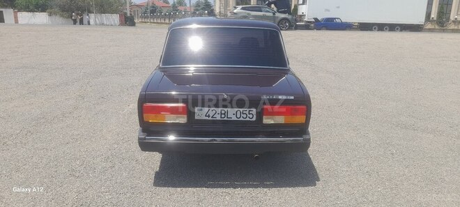 LADA (VAZ) 2107-2