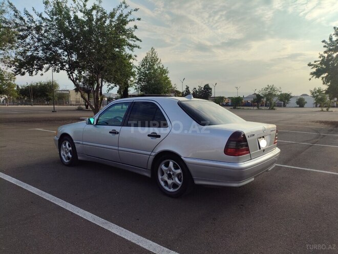 Mercedes C 230-4