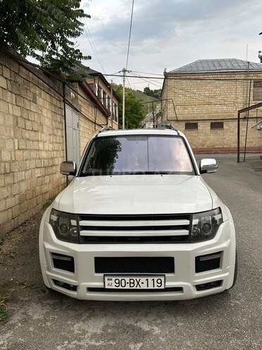 Mitsubishi Pajero-12