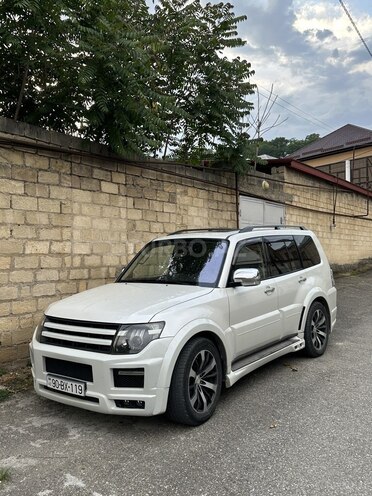 Mitsubishi Pajero-11
