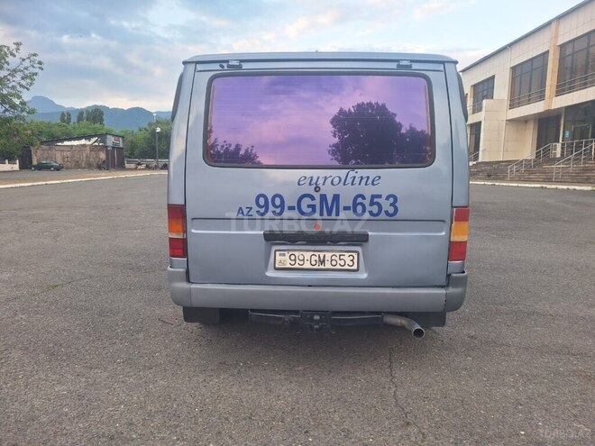 Ford Transit-3