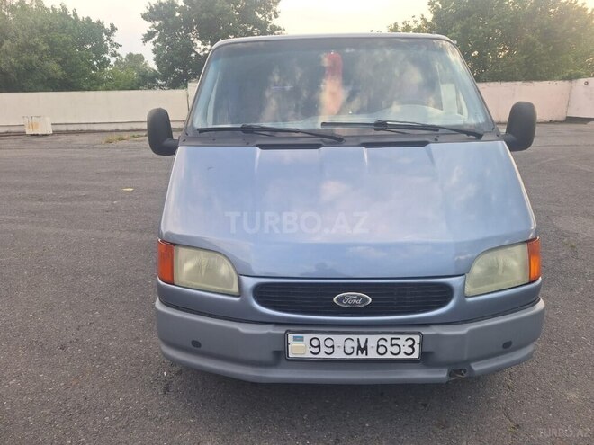 Ford Transit-1