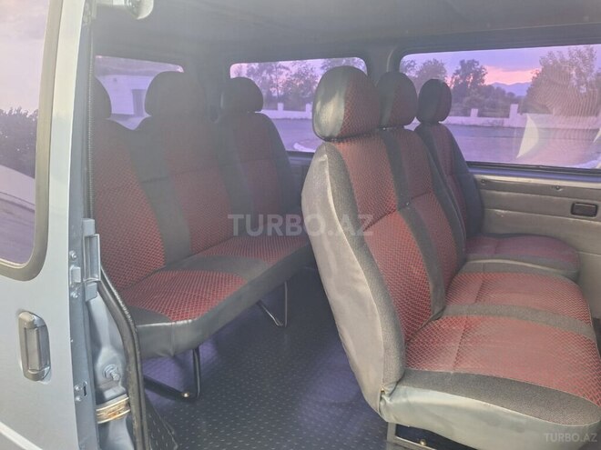 Ford Transit-7