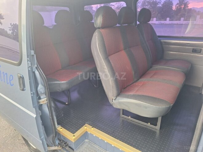 Ford Transit-11