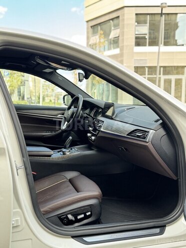 BMW 530-9