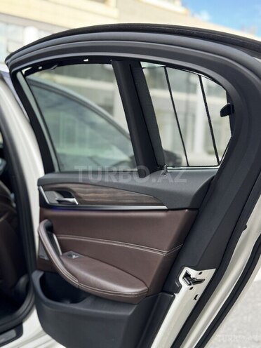 BMW 530-10