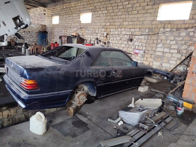 Mercedes E 220-4