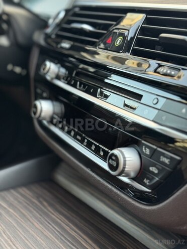 BMW 530-16