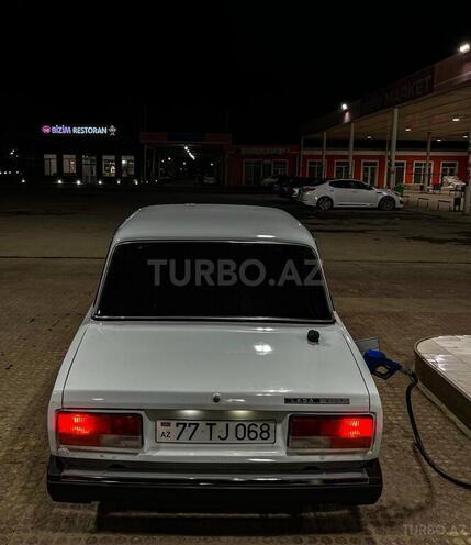 LADA (VAZ) 2107-2