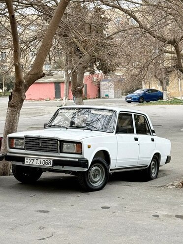 LADA (VAZ) 2107-1