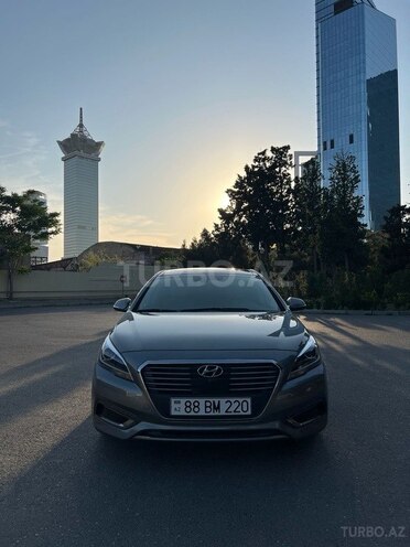 Hyundai Sonata-1