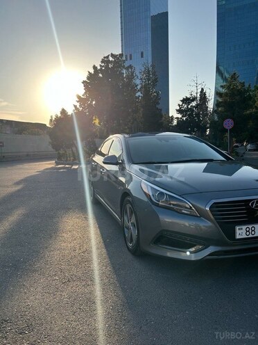 Hyundai Sonata-6