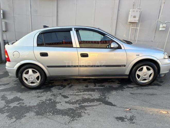 Opel Astra-2