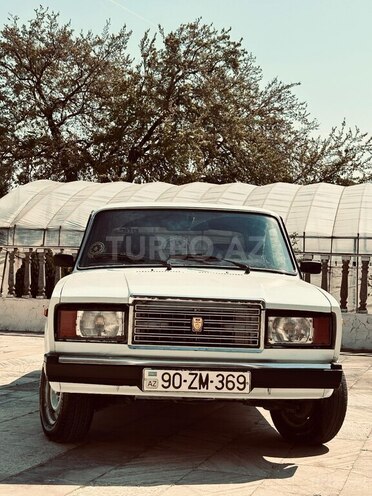 LADA (VAZ) 2107-1