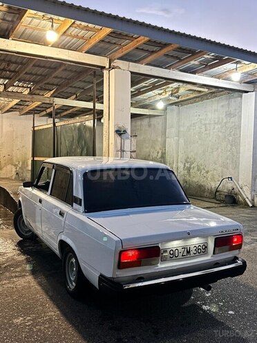 LADA (VAZ) 2107-2
