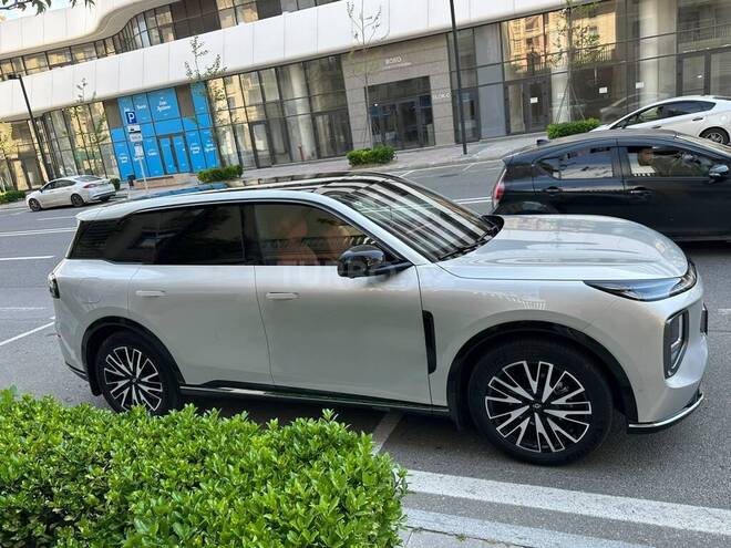 Changan Qiyuan Q07-12
