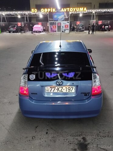 Toyota Prius-5