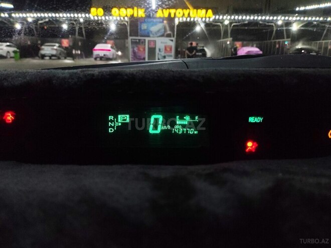 Toyota Prius-14